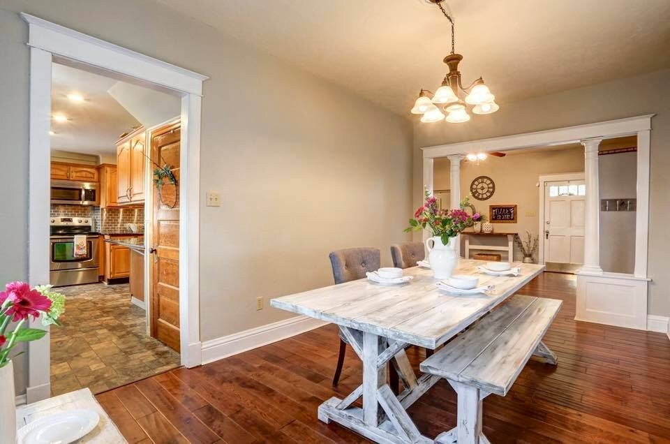 Whitewash Farmhouse Table, Shabby Chic Rustic Farm Table, Dining Table, Rustic Table, Natural Wood Table, Rustic Table, Kitchen Table